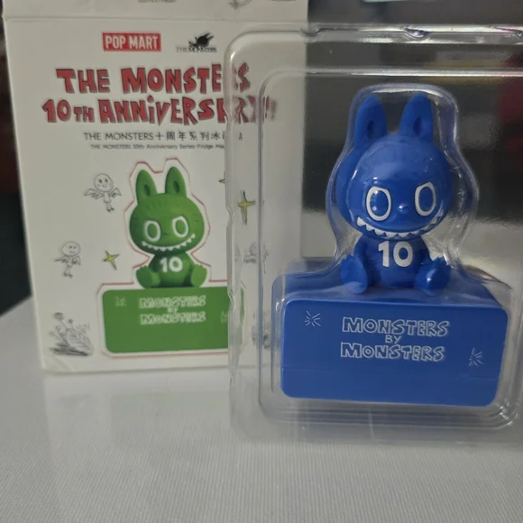 The Monsters 10th Anniversary Frid8⁷/ytge Magnet   "Pippo" - Picture 6 of 8